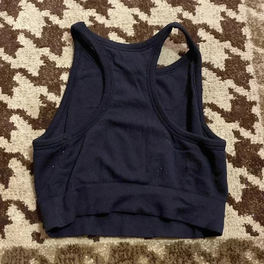 Old Navy Active Ribbed Crop Top - Picture 2 of 3